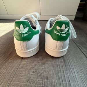 Adidas Women’s White Stan Smith Sneakers Classic Tennis Style Size 6
